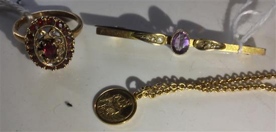 9ct gold & garnet ring, scrolled oval setting, 9ct amethyst & seed pearl bar brooch (a.f) & 9ct St Christopher pendant